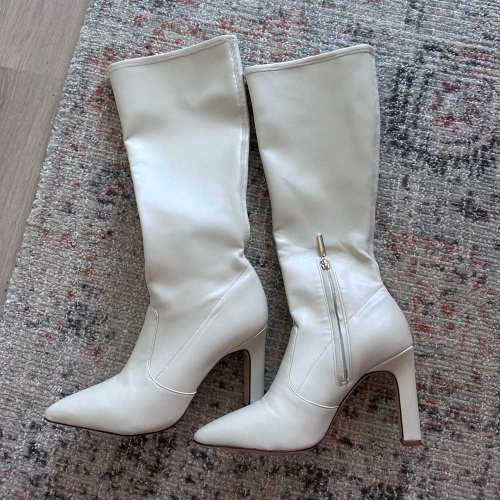 Larroude Kate boot in ivory, size 9.5